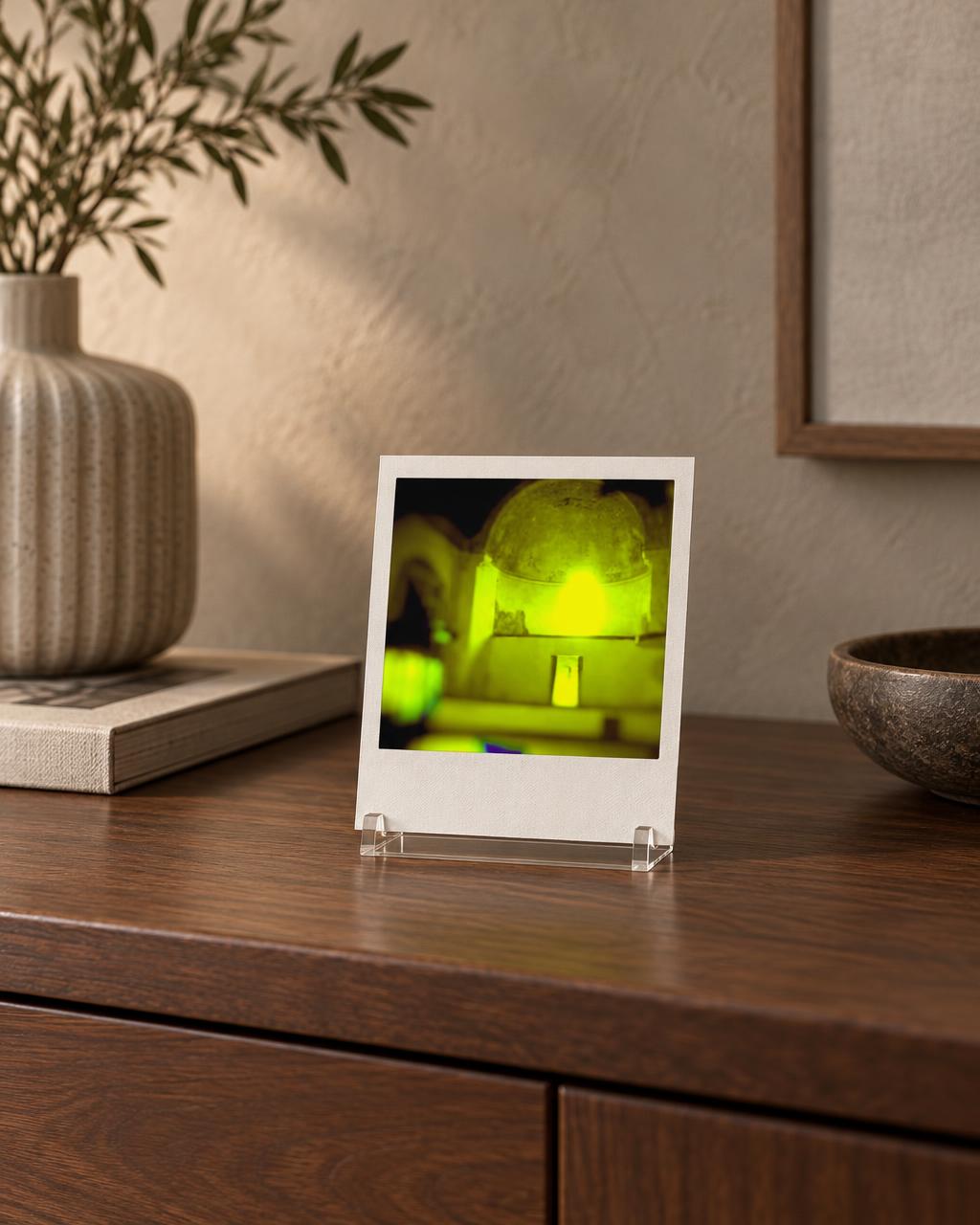 Gareth Lloyd - Instant #29 in-room collector visual (18 × 20 cm)
