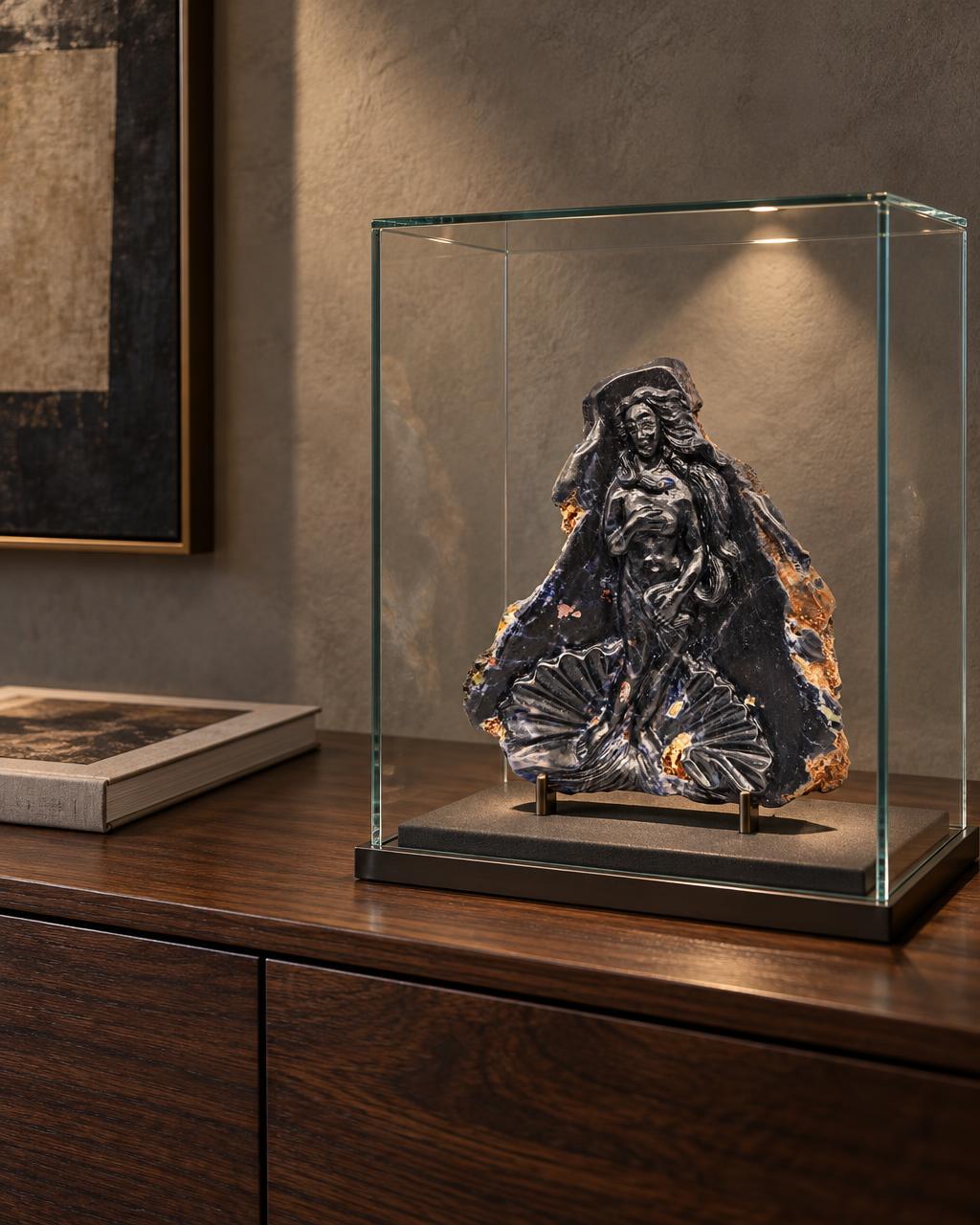 Daniel McKinney - The Birth of Venus Sapphire tabletop in-room collector visual