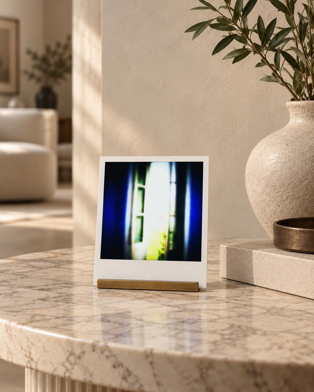 Gareth Lloyd - Instant #31 in-room collector visual (18 × 20 cm)